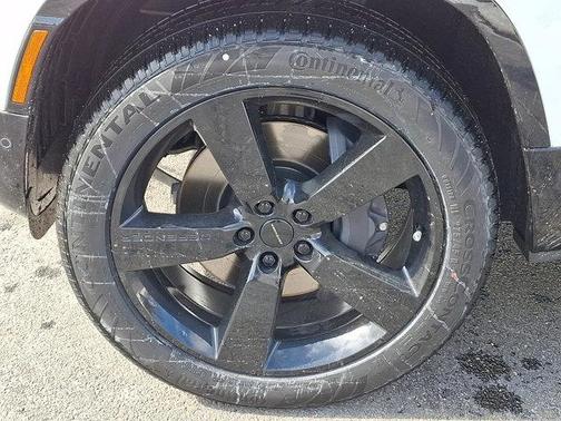 2026 Land Rover Defender 110 X-Dynamic SE