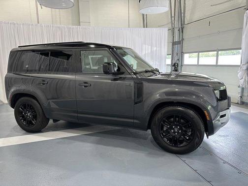 2024 Land Rover Defender P300