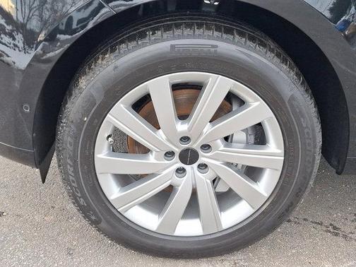 2026 Land Rover Range Rover P400 SE 7 Seat