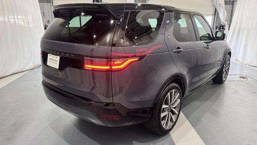 2025 Land Rover Discovery P360 Dynamic SE