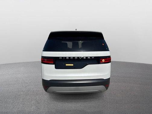 2025 Land Rover Discovery P300 S