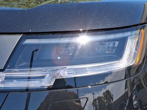 Santorini Black 2027 Land Rover Range Rover