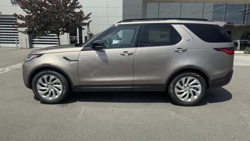 2025 Land Rover Discovery P300 S