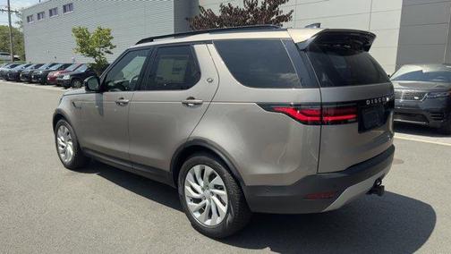 2025 Land Rover Discovery P300 S