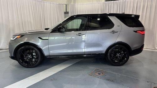 2024 Land Rover Discovery P300 Dynamic SE
