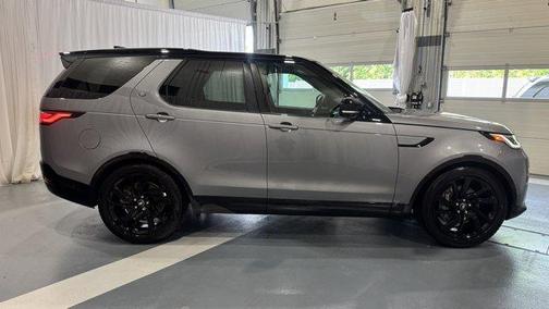 2024 Land Rover Discovery P300 Dynamic SE