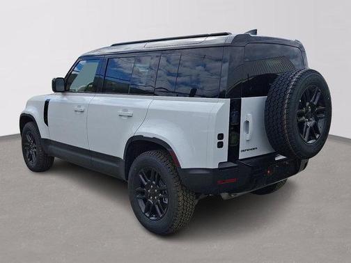 Fuji White 2026 Land Rover Defender P300 S