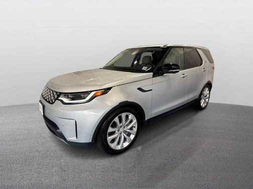 2024 Land Rover Discovery P300 S