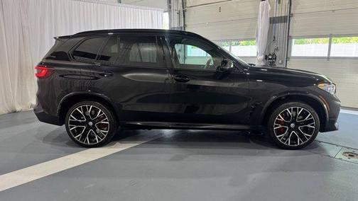 2022 BMW X5 M Base