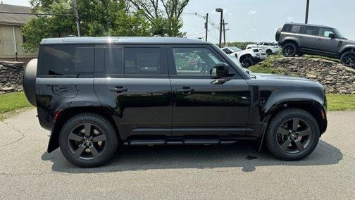 2025 Land Rover Defender P525 V8