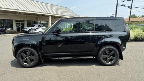 2025 Land Rover Defender P525 V8