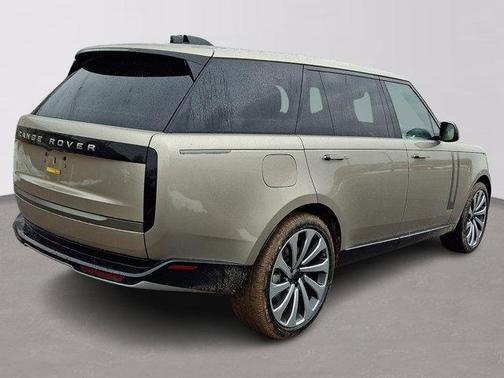 2026 Land Rover Range Rover P530 SE 7 Seat