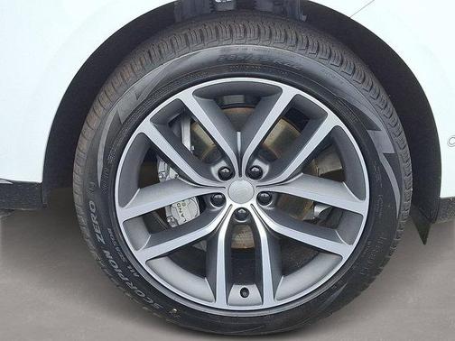 2025 Land Rover Range Rover P400 SE