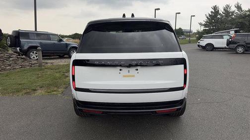 2025 Land Rover Range Rover P400 SE