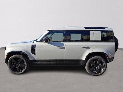 2026 Land Rover Defender 110 X-Dynamic SE