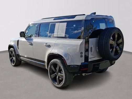 2026 Land Rover Defender 110 X-Dynamic SE