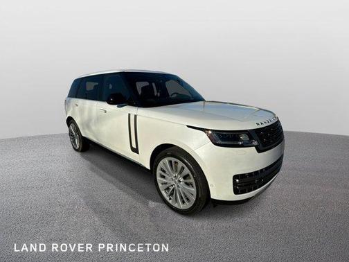 2025 Land Rover Range Rover P530 SE 7 Seat