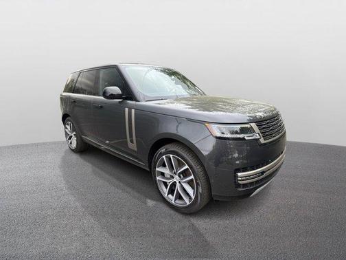 2025 Land Rover Range Rover P550e SE