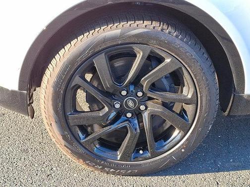 2025 Land Rover Discovery P360 Dynamic SE