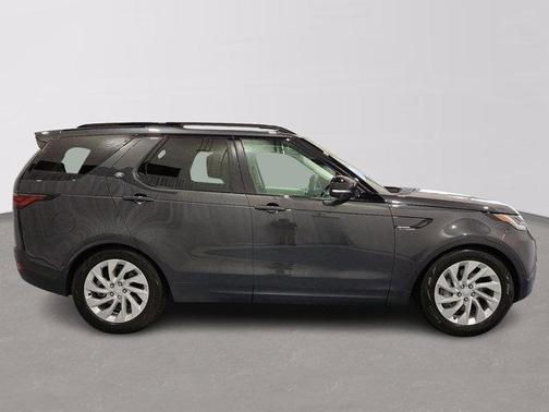 2025 Land Rover Discovery P300 S