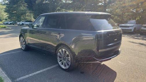 2025 Land Rover Range Rover P400 SE 7 Seat