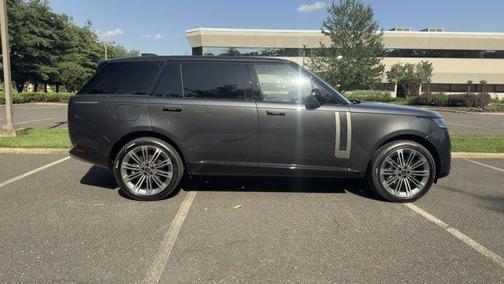 2025 Land Rover Range Rover P400 SE 7 Seat