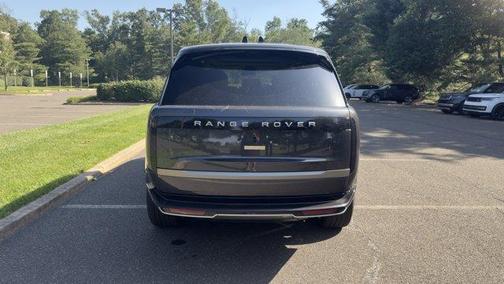 2025 Land Rover Range Rover P400 SE 7 Seat