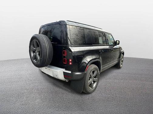 2025 Land Rover Defender P300