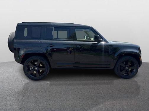 2025 Land Rover Defender P400 X-Dynamic SE