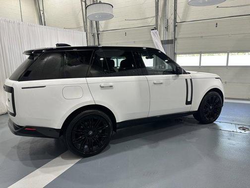 2023 Land Rover Range Rover P400 SE