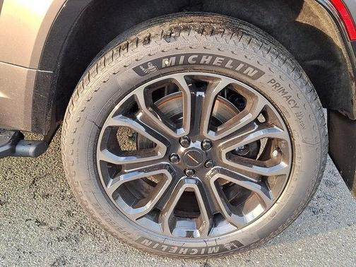 2026 Land Rover Defender OCTA