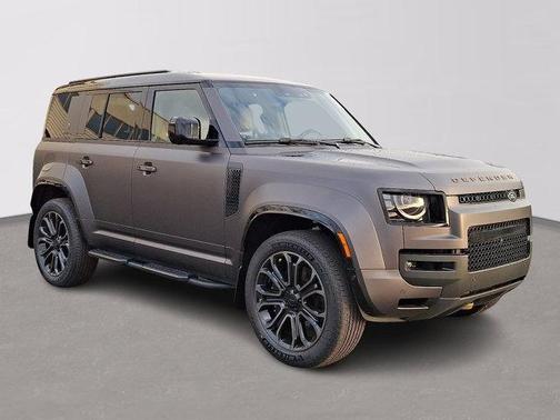 2026 Land Rover Defender OCTA