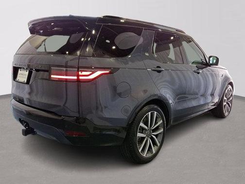 2025 Land Rover Discovery P300 Dynamic SE