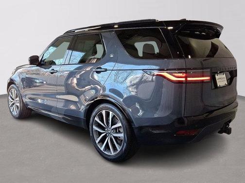 2025 Land Rover Discovery P300 Dynamic SE