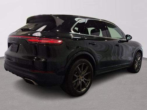 2022 Porsche Cayenne 