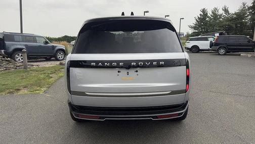 2025 Land Rover Range Rover P530 SE