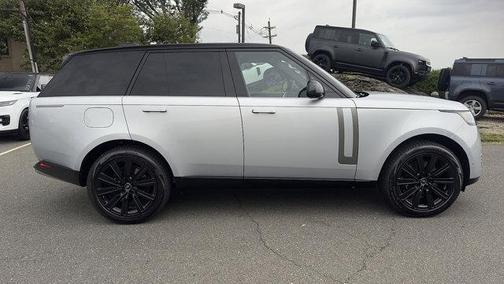 2025 Land Rover Range Rover P530 SE