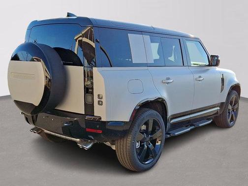 2026 Land Rover Defender X-Dynamic SE