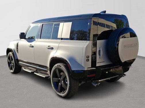 2026 Land Rover Defender X-Dynamic SE