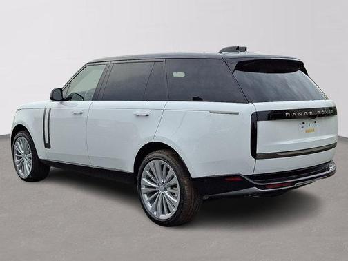 2025 Land Rover Range Rover P530 SE 7 Seat