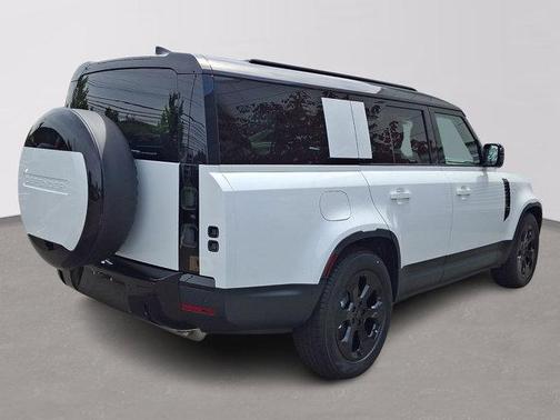 Fuji White 2026 Land Rover Defender P300 S