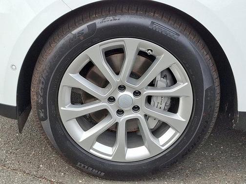 2025 Land Rover Range Rover Sport P360 SE