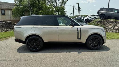 2025 Land Rover Range Rover P530 SE