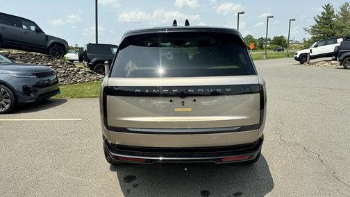 2025 Land Rover Range Rover P530 SE
