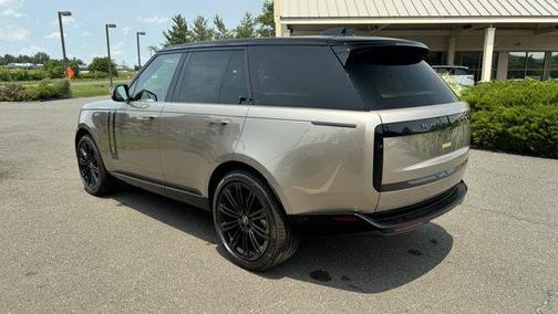 2025 Land Rover Range Rover P530 SE
