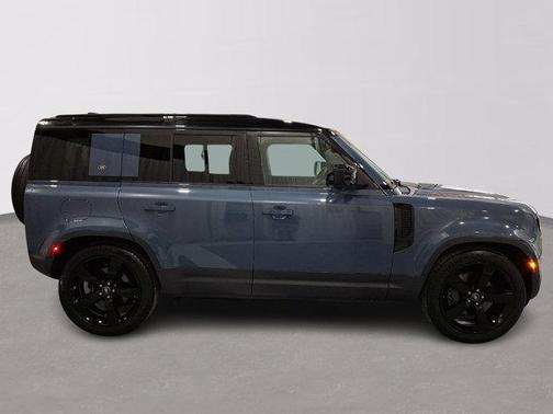 2021 Land Rover Defender 110 SE