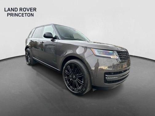 2025 Land Rover Range Rover P400 SE