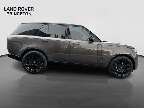 2025 Land Rover Range Rover P400 SE
