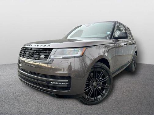 2025 Land Rover Range Rover P400 SE