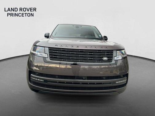 2025 Land Rover Range Rover P400 SE